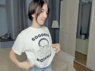 Camsoda Nude Webcam of leeannadotter