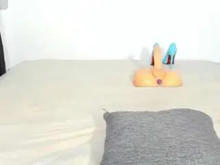 h0t-chocolate from camsoda