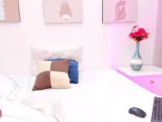 Camsoda Live Sex Cam of esmeralda-bigbotty