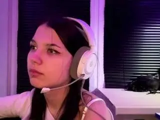 Camsoda Free Porn Cam of camillemoreau