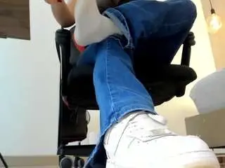 Camsoda Sex Cam of alma-fenix