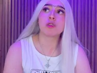 Camsoda Adult Video Chat of emily-white9