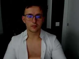Camsoda Free Porn Cam of davidgg2000