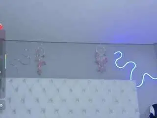 Camsoda Nude Webcam of natashaa-black