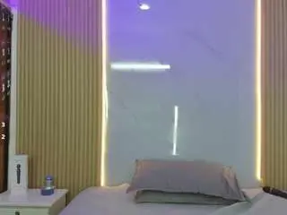 valeria-555 from camsoda