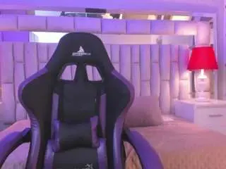 mariiahneedles from camsoda