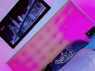 Camsoda Sex Cam of vanessa-hilttom