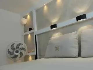 Camsoda Adult Webcams of issa-bonnet