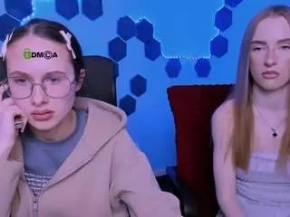 Camsoda Nude Webcam of mona-cloud