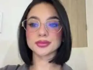 Camsoda Free Live Porn of kiraalopez