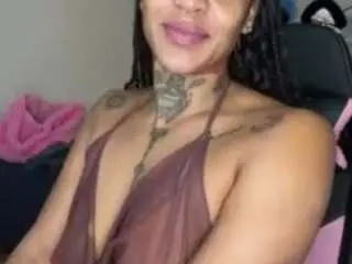 Camsoda Adult Webcam of iambaldheadbrittany