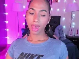 Camsoda Watch Live Sex Cams of alice-massie1