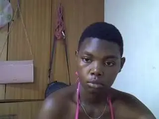 Camsoda Adult Webcam of sweet-roxxy