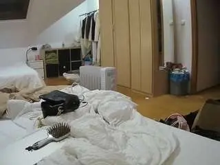 Camsoda Private Sex Chat of voyeurcam-julmodels-bed-1