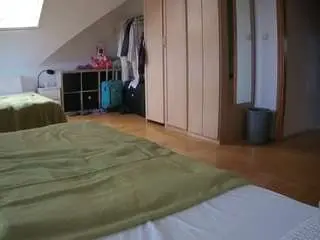 Camsoda Sex Cam of voyeurcam-julmodels-bed-1