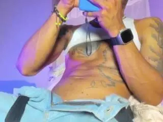 Camsoda Nude Webcam of kmiloo-69