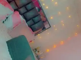 Camsoda Nude Webcam of isabellalatingirs