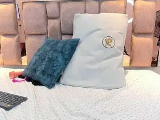 Camsoda Watch Live Sex Cams of kiara-cowell