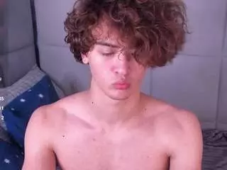 sweetjamees from camsoda