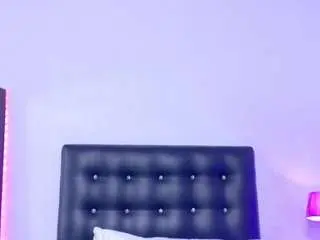 Camsoda Free Porn Cam of skinny-hottie18