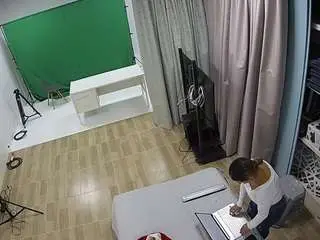 Camsoda Nude Webcam of voyeurcam-jb-porno-room-2