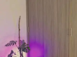 Camsoda Nude Webcam of lindseymoss