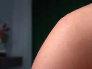 Camsoda Nude Webcam of edwinabody