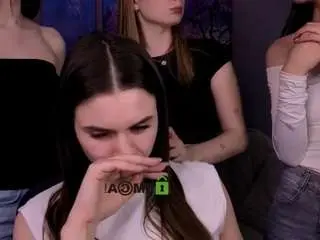 Camsoda Nude Webcam of flora-ri