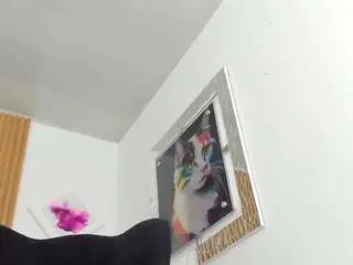 Camsoda Free Live Porn of safir-candle1