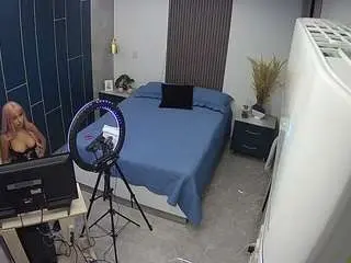 Camsoda Nude Webcam of voyeurcam-casa-salsa-bedroom-8