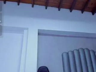 Camsoda Watch Live Sex Cams of leo-hot23