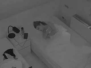 Camsoda Live Sex Cam of voyeurcam-julmodels-bed-7