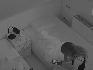 Camsoda Live Sex Cam of voyeurcam-julmodels-bed-7