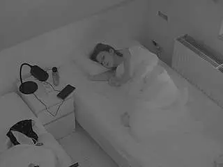 Camsoda Nude Webcam of voyeurcam-julmodels-bed-7