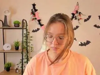 Camsoda Adult Video Chat of noora-moore