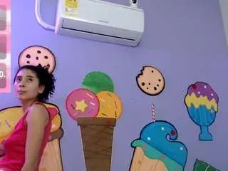 Camsoda Free Live Porn of skinnykalitzo18