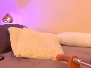 Camsoda Sex Cam of emily-haan