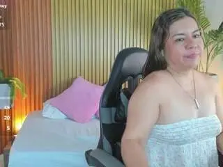 nahia-13 from camsoda