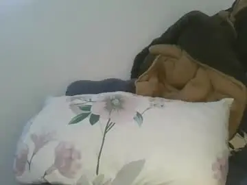 Chaturbate Live Sex Cam of cilia_petite