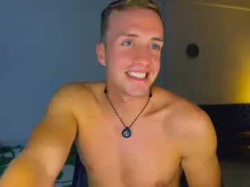 Chaturbate Live Sex Cam of tommy_cumfinger