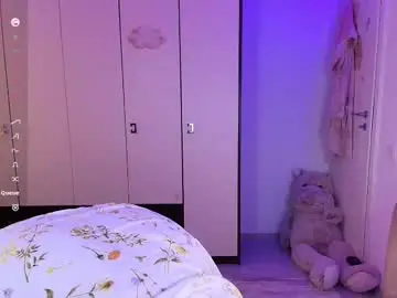 Chaturbate Live Sex Cam of naughtykiss22