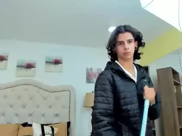 Chaturbate Best live sex cam show of andyxibrat