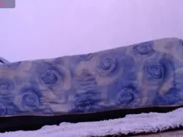 kinkyerikat from chaturbate