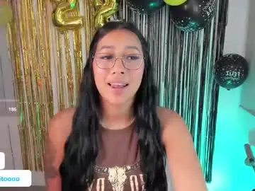 Chaturbate Live Sex of kyy_isa