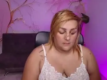 Chaturbate Live Sex Cam of miia_latin_