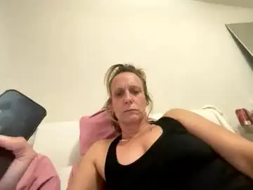 Chaturbate Watch Live Sex Cams of myspecsquirt4u1on1