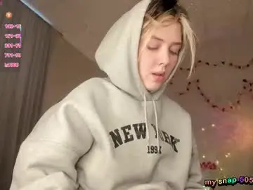 Chaturbate Live Sex Cam of fieryfeline