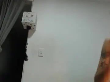 Chaturbate Adult Video Chat of alinawoolf_