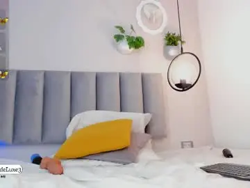 Chaturbate Adult Video Chat of emely_deluxe