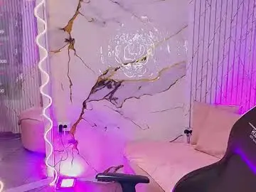 Chaturbate Live Sex Cam of peachy_tay